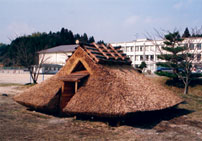復元竪穴式住居